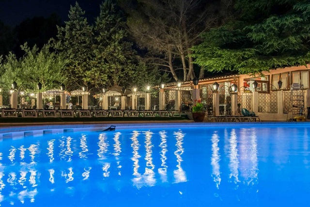 Esterel Caravaning *****