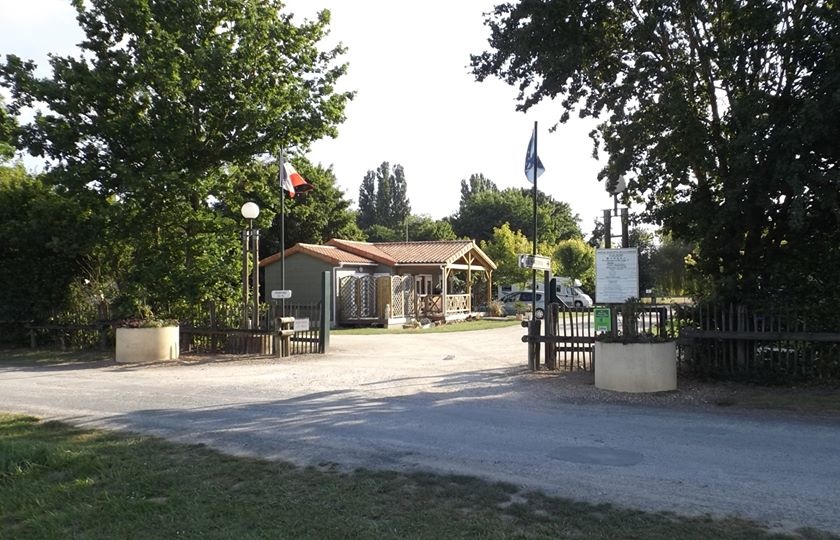 Camping Municipal de l'Etang de La Varenne **